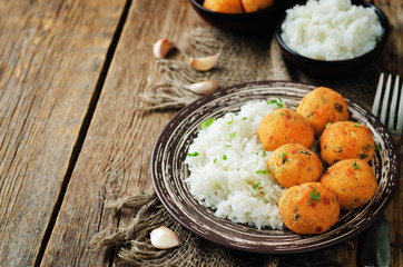 Salmon baked balls with rice