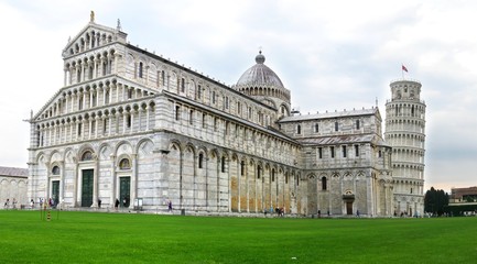 Fototapeta premium Landmark architecture of Pisa, Italy.