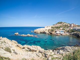 Fototapeta na wymiar fjordartige Bucht von Cala Ratjada auf Mallorca