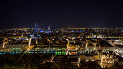 Fototapeta na wymiar Lyon by night