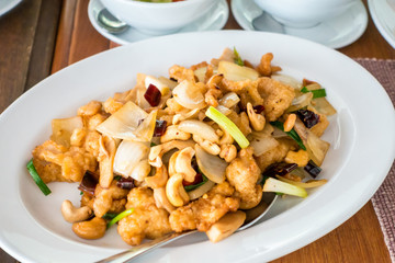 Stir-fried Chicken with cashew nuts