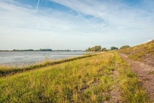 Bank of a wide Dutch river
