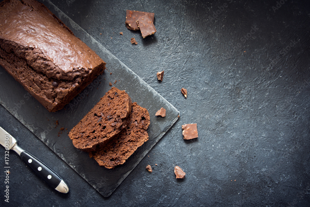 Sticker chocolate pound cake