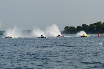 Obraz premium Fastest hydroplanes with rooster tail