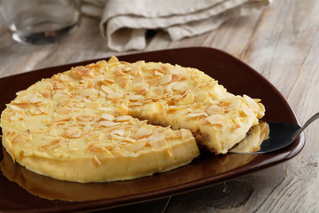 Almond cake