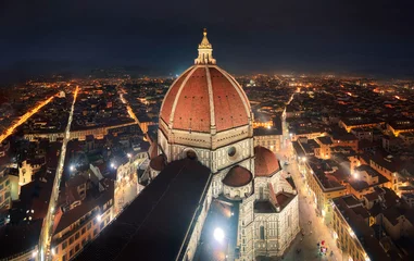 Selbstklebende Fototapeten Florenz bei Nacht © inigocia