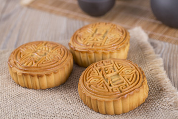 Mooncake and tea,Chinese mid autumn festival food. Closuep.