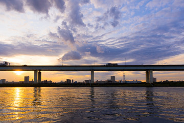 Fototapeta na wymiar Sunset under the bridge