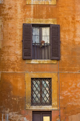 Fototapeta na wymiar Facade of an old building in Rome.
