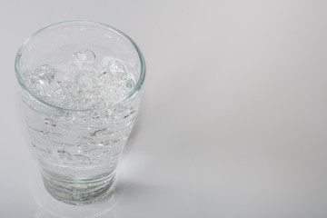 Wasserglas mit textfreiraum