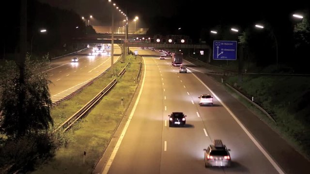 Autobahn Video im Zeitraffer 20-fach von einer Br&uuml;cke