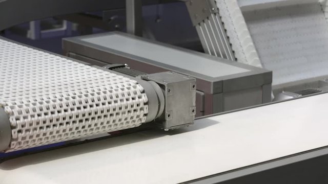 White Plastic Conveyor Belt Production Line in Factory