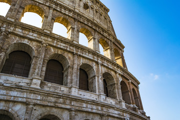 Naklejki  Widok zbliżenie Koloseum, światowej sławy punkt orientacyjny Rzymu, Włochy.
