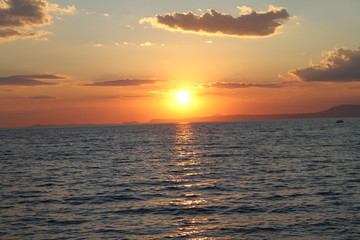 Tramonto in riva al mare