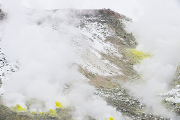 Fototapeta na wymiar Heisse Quellen an einem Vulkan