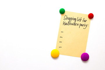 Fridge note with the text: Shopping list for halloween party