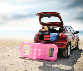 Fototapeta na wymiar summer car and beach 