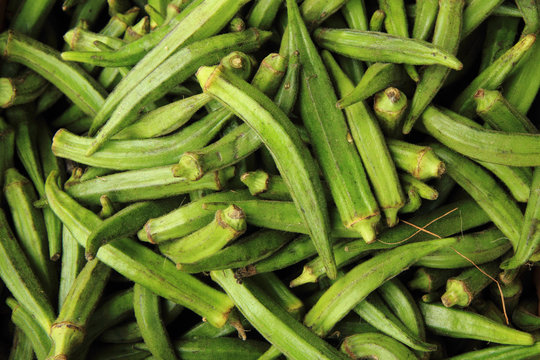 green okra vegetable texture