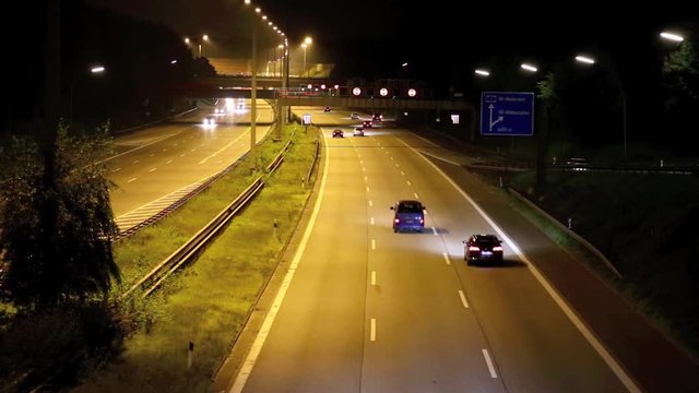 Autobahn Video Zeitraffer vierfach von einer Br&uuml;cke