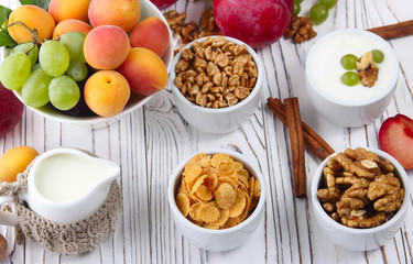 Granola, muesli, nuts, yogurt and fresh fruit
