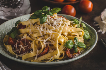 Pasta semolina with tomatoes and parmesan cheese