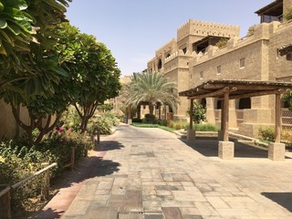 Siedlung in der Wüste von Abu Dhabi