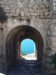 Fototapeta na wymiar Arch stone Greece sea