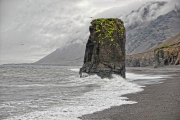 Basaltfelsen (Dalkur) auf Island