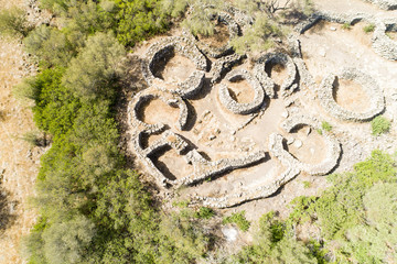 Vista aerea del villaggio Nuragico Serra Orrios a Dorgali in Sardegna