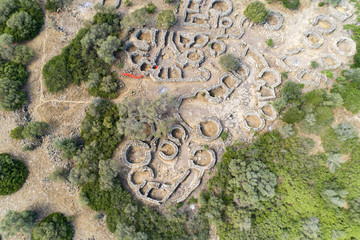 Vista aerea del villaggio Nuragico Serra Orrios a Dorgali in Sardegna