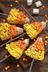 Crispy oat rings with marshmallows