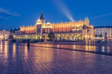 Fototapeta na wymiar Cloth Hall on Main Market Square in Krakow, illuminated in the night