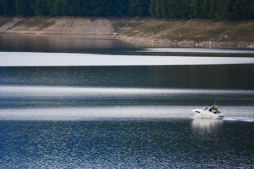 Obraz premium The Vidraru lake and dam in Romania 