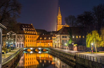 Obraz premium Canal in Petite France area - Strasbourg, France