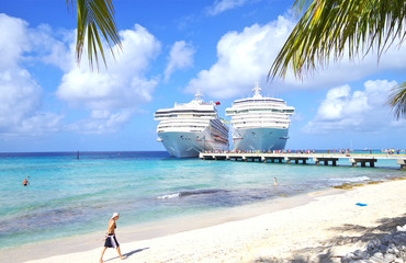 Traumreise Karibikkreuzfahrt mit Kreuzfahrtschiffen Carnival Sunshine und Carnival Victory auf...