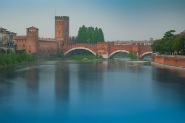 Ponte Pietra in Verona mit Etsch
