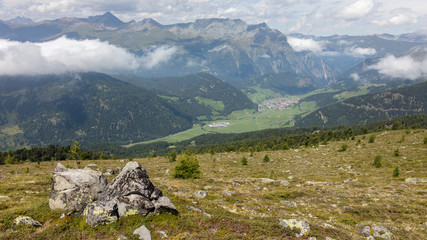 Fototapeta na wymiar View of beautiful landscape in the Alps