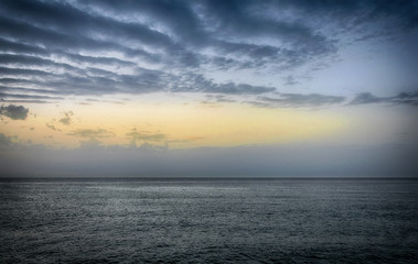 Fototapeta premium Amanecer en el mar