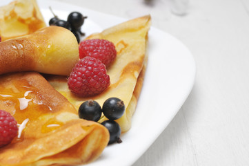Pancakes with fresh berries