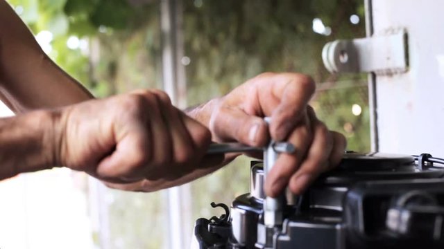 Repair of four-stroke outboard motor