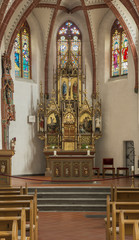 Fototapeta na wymiar Deutschland, Monreal; Dreifaltigkeitskirche von 1460, Innenaufnahme Altarraum