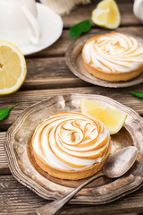 Mini lemon meringue pies