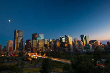 Fototapeta na wymiar Calgary bei Nacht