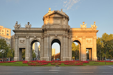 Puerta de Alcalá, Madrid, Spain © Tomasz Warszewski