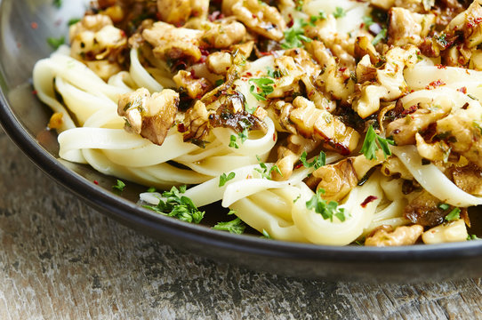 Tagliatelle with Garlic and Toasted Walnuts