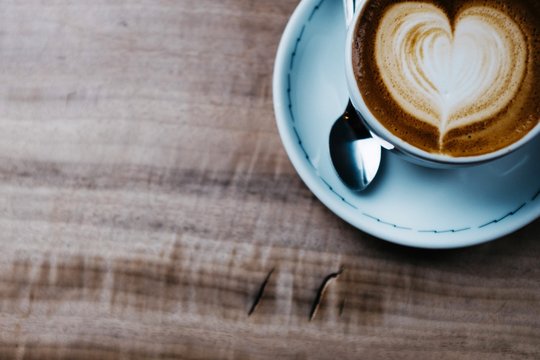 A cappuccino with nice latte art.