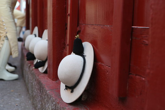 Castoreños de picador en la plaza
