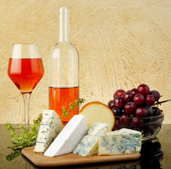 Naklejka premium Wine, grapes and cheese