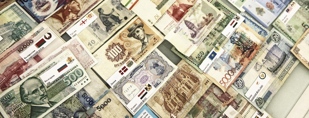 Verschiedene Banknoten aus aller Welt
