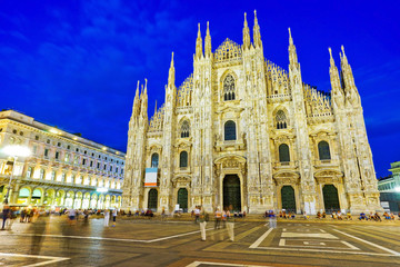 Fototapeta na wymiar View of the Milan Cathedral and Cathedral Square at night in Milan.